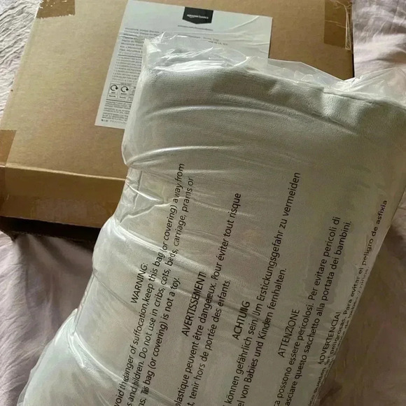 NIB Amazon Micromink Sherpa Throw Super Soft Wrinkle Resistant GREY 50”X 60” - Picture 4 of 5